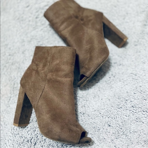 Brand new! Brown Suede Peep Toe Heels - Picture 4 of 12